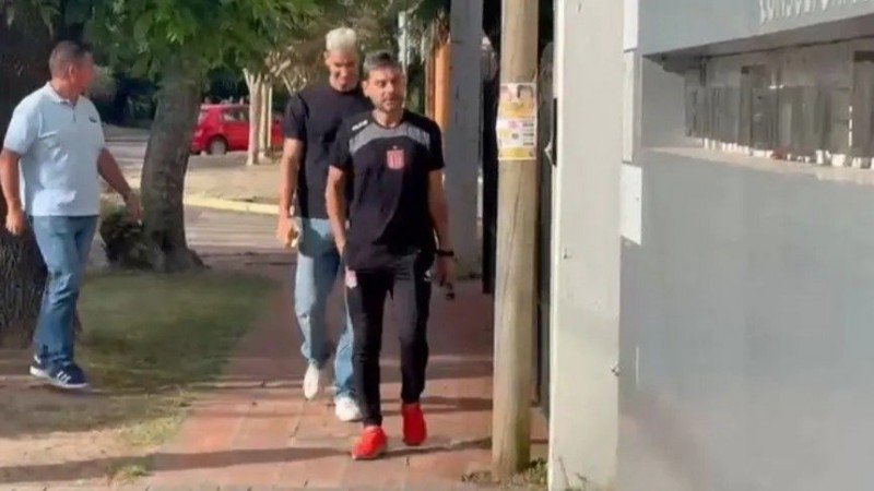 Alario llegó a La Plata para ser nuevo refuerzo de Estudiantes